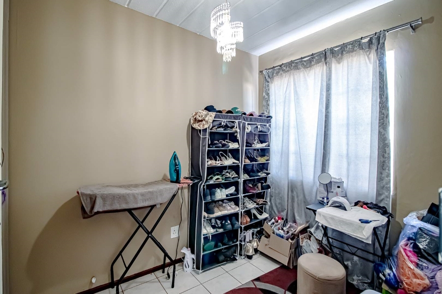 2 Bedroom Property for Sale in Die Hoewes Gauteng