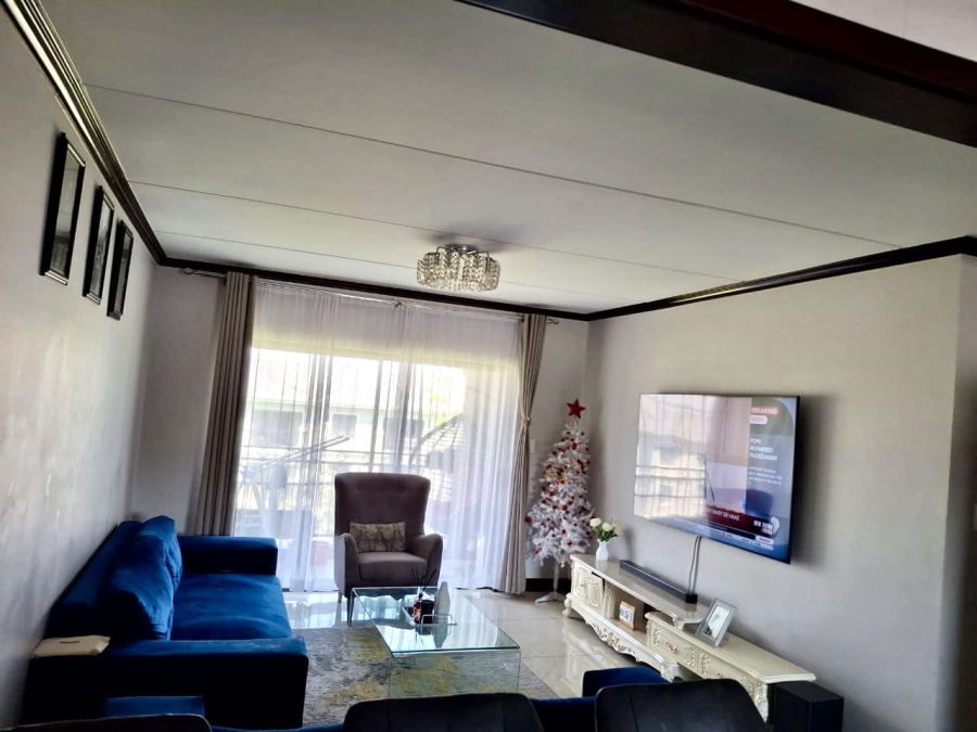 To Let 3 Bedroom Property for Rent in Craigavon Gauteng