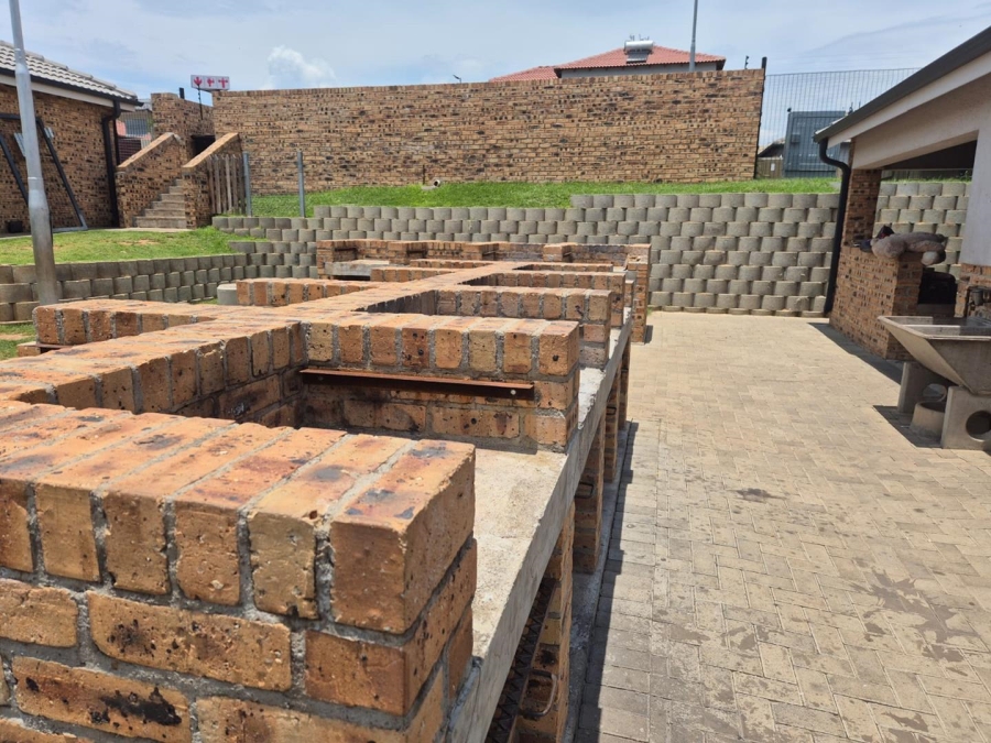 2 Bedroom Property for Sale in Riverside View Gauteng