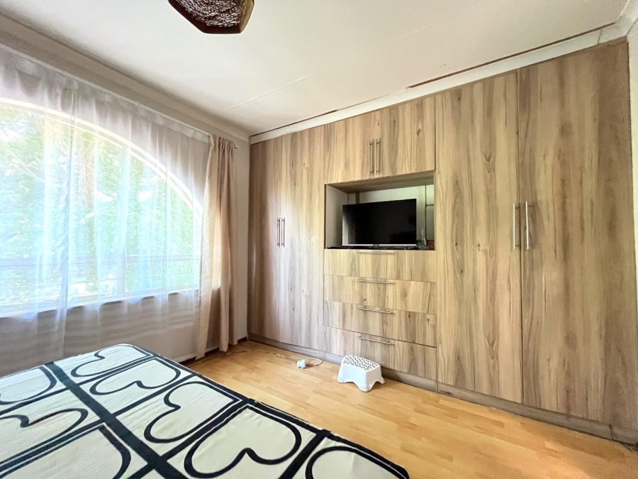 2 Bedroom Property for Sale in Rembrandt Park Gauteng