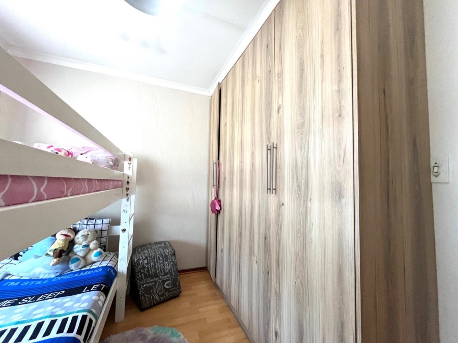 2 Bedroom Property for Sale in Rembrandt Park Gauteng