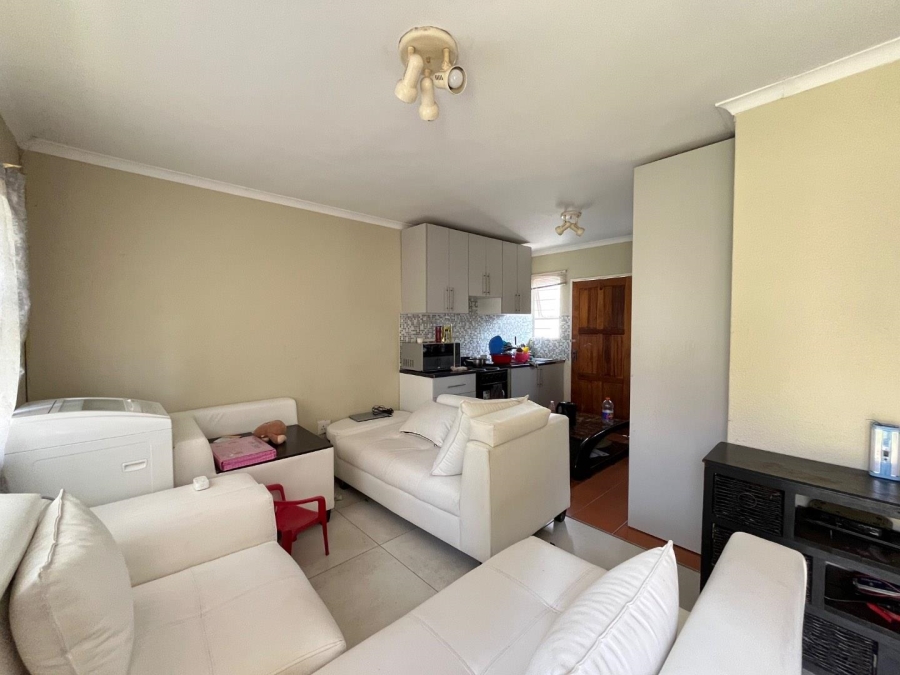2 Bedroom Property for Sale in Rembrandt Park Gauteng