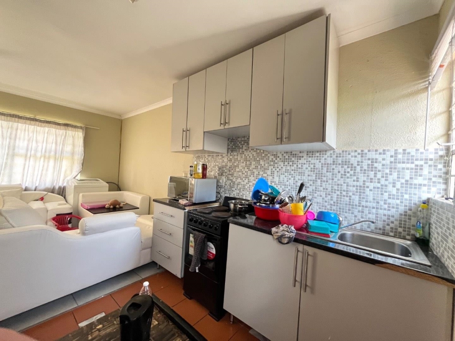 2 Bedroom Property for Sale in Rembrandt Park Gauteng
