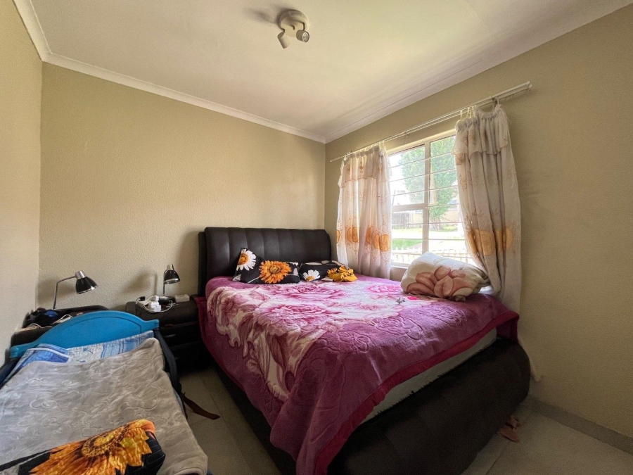 2 Bedroom Property for Sale in Rembrandt Park Gauteng