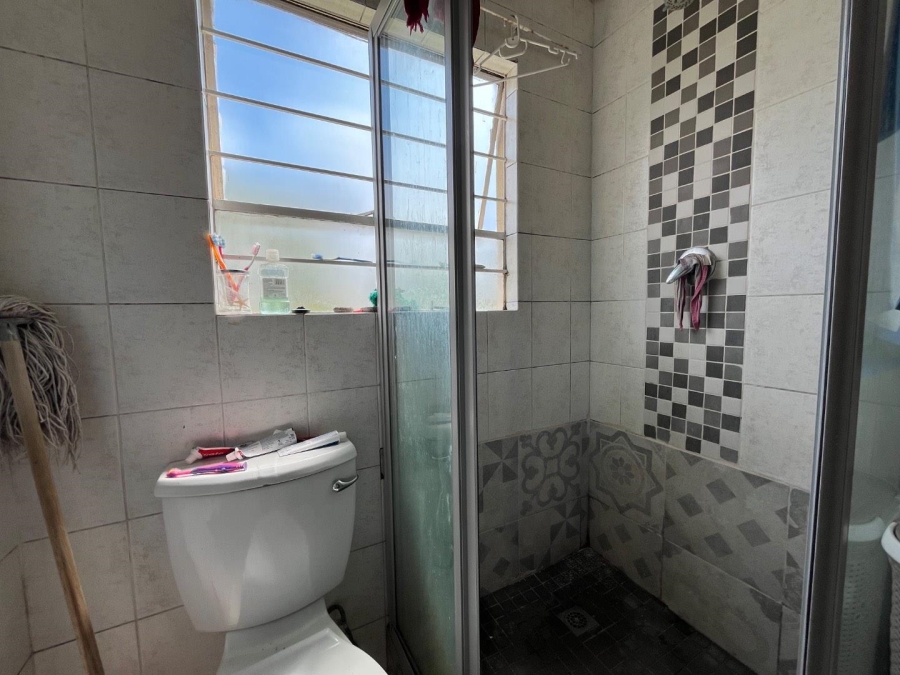 2 Bedroom Property for Sale in Rembrandt Park Gauteng