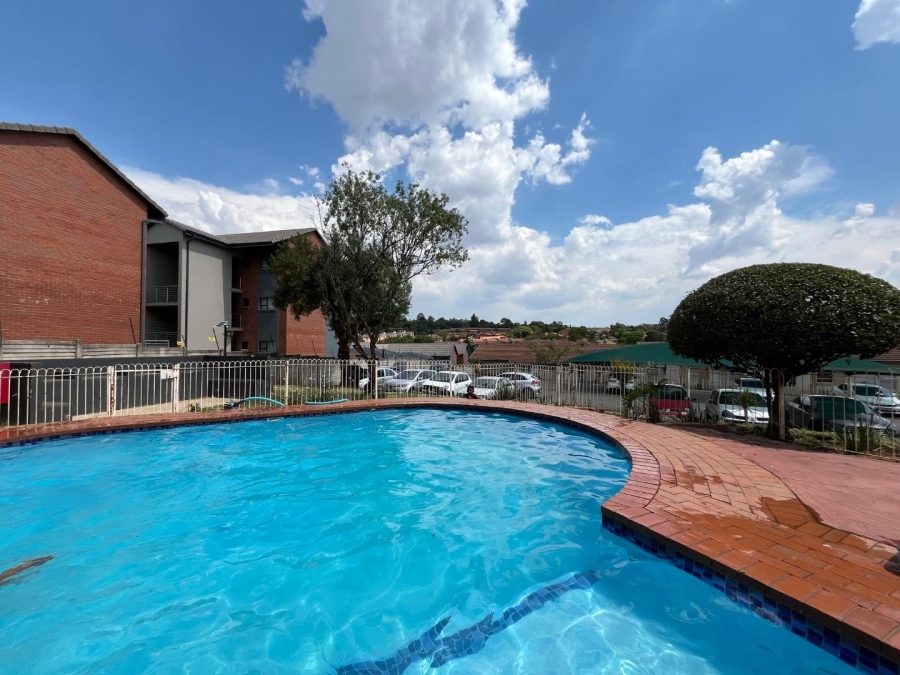 2 Bedroom Property for Sale in Rembrandt Park Gauteng