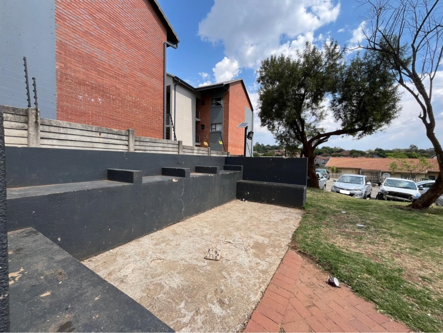 2 Bedroom Property for Sale in Rembrandt Park Gauteng