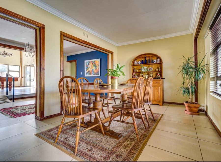 6 Bedroom Property for Sale in Van Riebeeck Park Gauteng