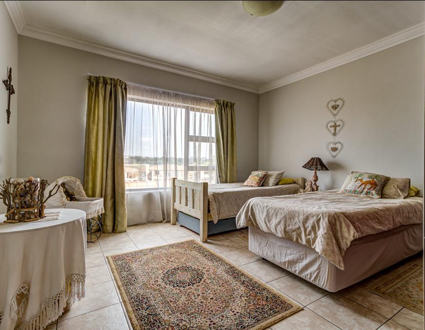 6 Bedroom Property for Sale in Van Riebeeck Park Gauteng