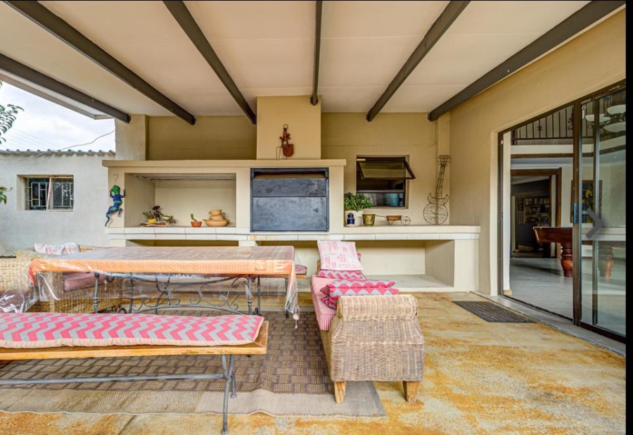 6 Bedroom Property for Sale in Van Riebeeck Park Gauteng