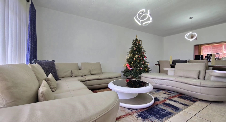 3 Bedroom Property for Sale in New Redruth Gauteng