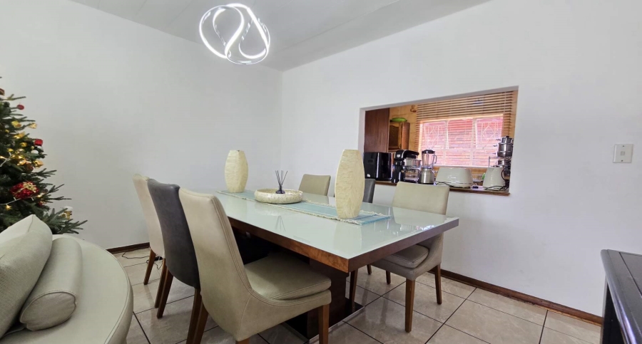 3 Bedroom Property for Sale in New Redruth Gauteng