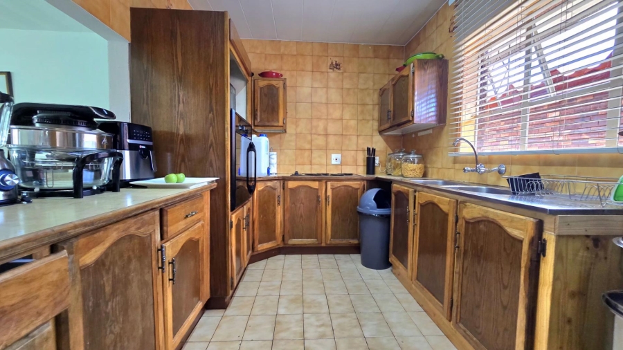 3 Bedroom Property for Sale in New Redruth Gauteng