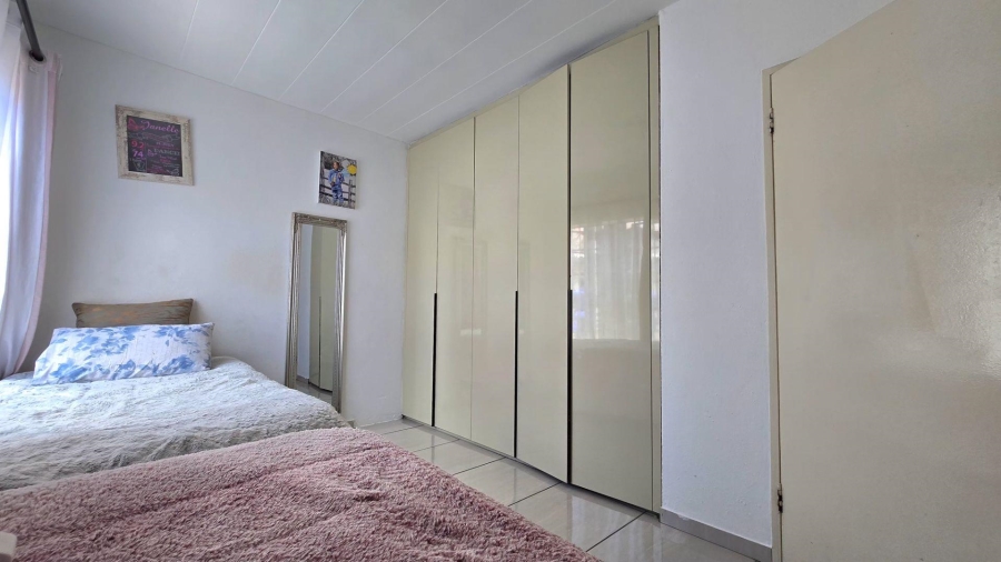 3 Bedroom Property for Sale in New Redruth Gauteng