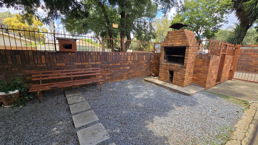 3 Bedroom Property for Sale in New Redruth Gauteng