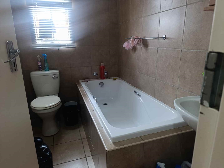 3 Bedroom Property for Sale in Thatch Hill Estate Gauteng