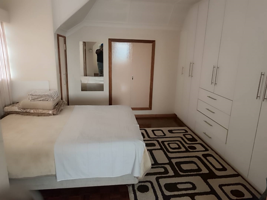 5 Bedroom Property for Sale in Linmeyer Gauteng