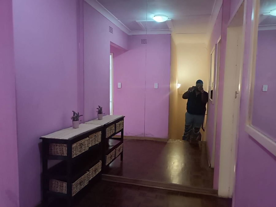 5 Bedroom Property for Sale in Linmeyer Gauteng