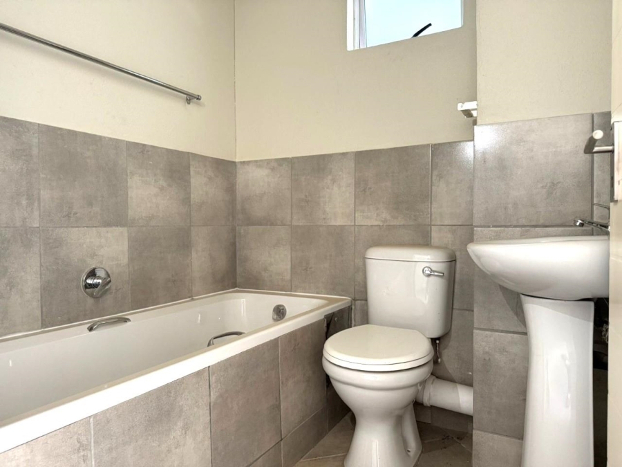 2 Bedroom Property for Sale in Alliance Gauteng