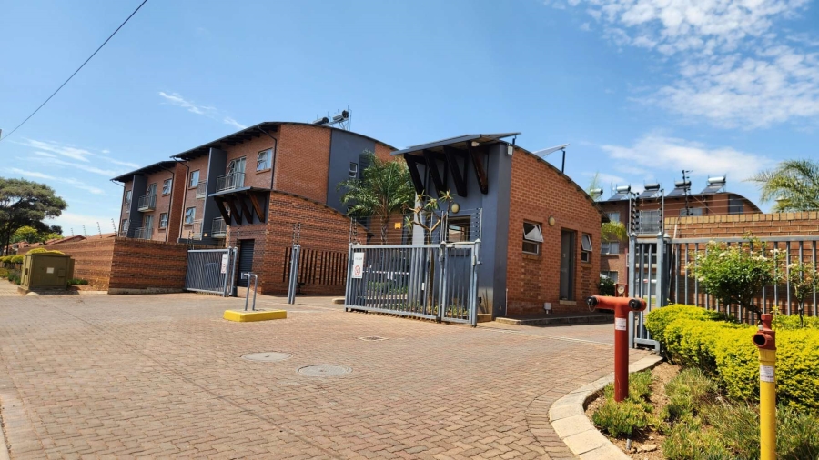 2 Bedroom Property for Sale in Montana Gauteng