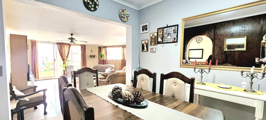 4 Bedroom Property for Sale in Verwoerdpark Gauteng