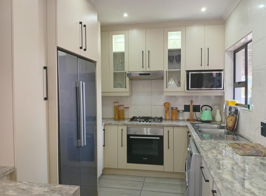 4 Bedroom Property for Sale in Verwoerdpark Gauteng