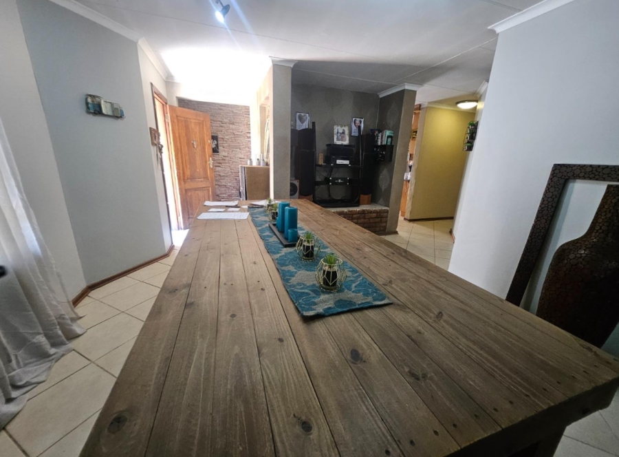 3 Bedroom Property for Sale in Verwoerdpark Gauteng
