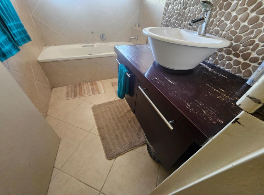 3 Bedroom Property for Sale in Verwoerdpark Gauteng