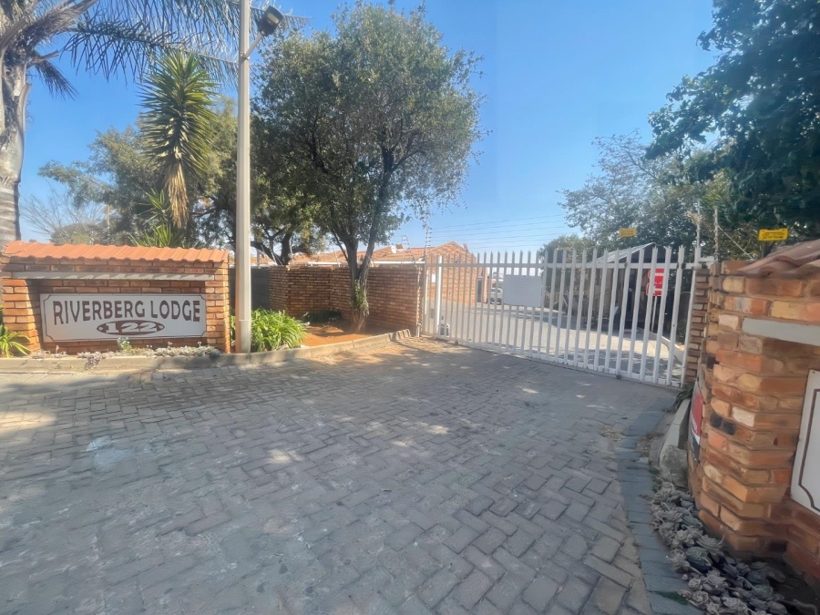 2 Bedroom Property for Sale in Terenure Gauteng