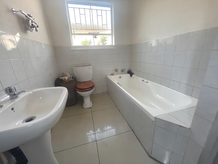 2 Bedroom Property for Sale in Terenure Gauteng