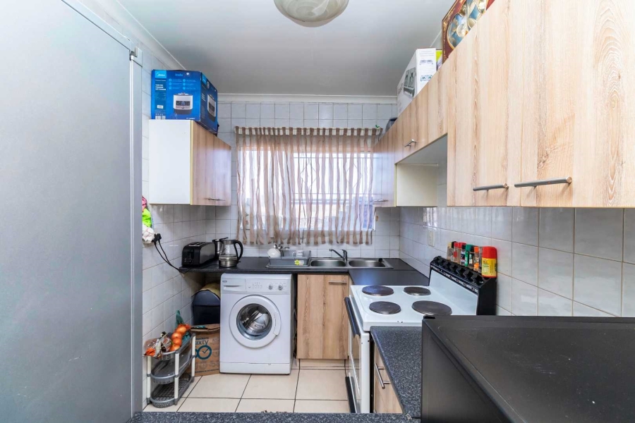 2 Bedroom Property for Sale in Buccleuch Gauteng