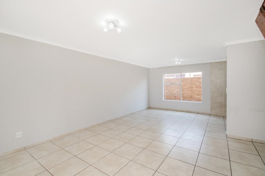 3 Bedroom Property for Sale in Honeydew Manor Gauteng