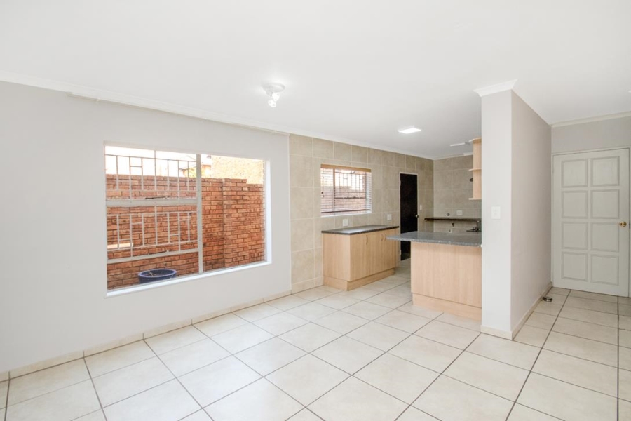 3 Bedroom Property for Sale in Honeydew Manor Gauteng