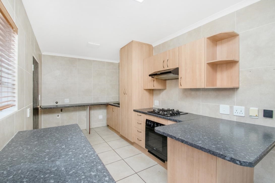 3 Bedroom Property for Sale in Honeydew Manor Gauteng