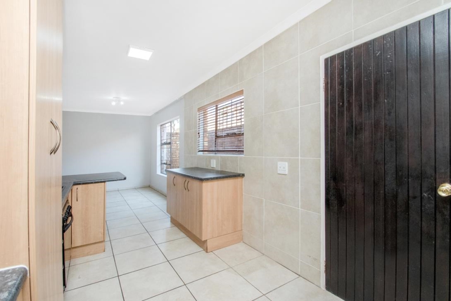 3 Bedroom Property for Sale in Honeydew Manor Gauteng