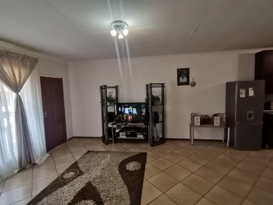 3 Bedroom Property for Sale in Albertsdal Gauteng