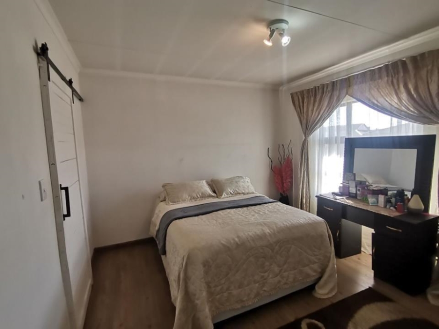 3 Bedroom Property for Sale in Albertsdal Gauteng