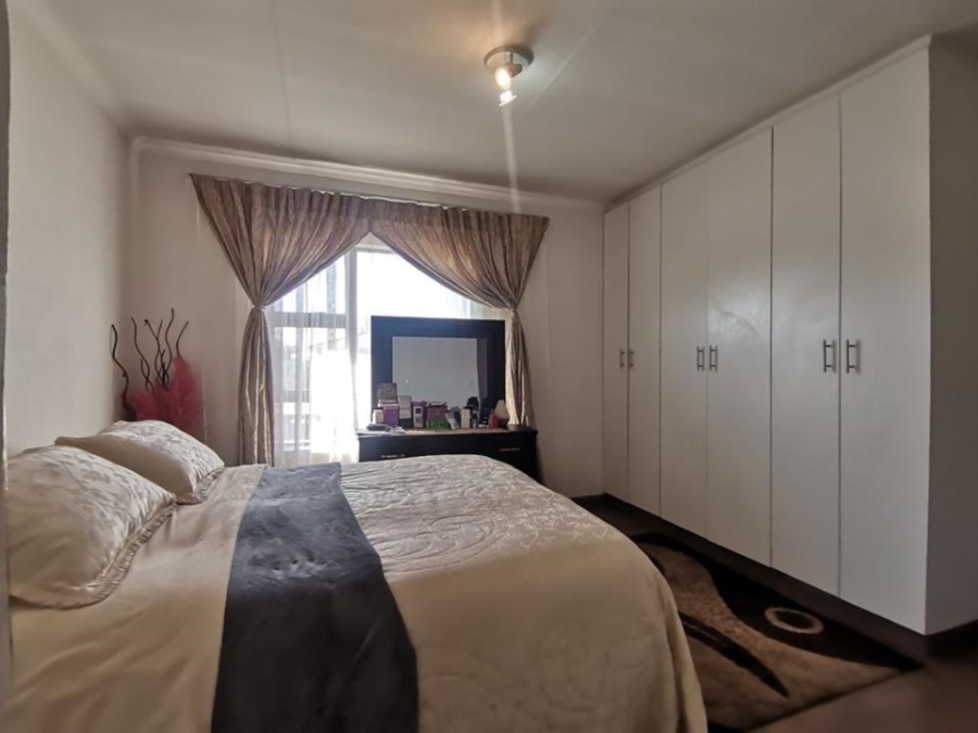 3 Bedroom Property for Sale in Albertsdal Gauteng