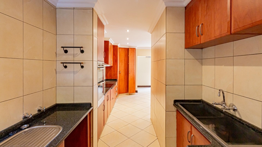 To Let 7 Bedroom Property for Rent in Dainfern Golf Estate Gauteng
