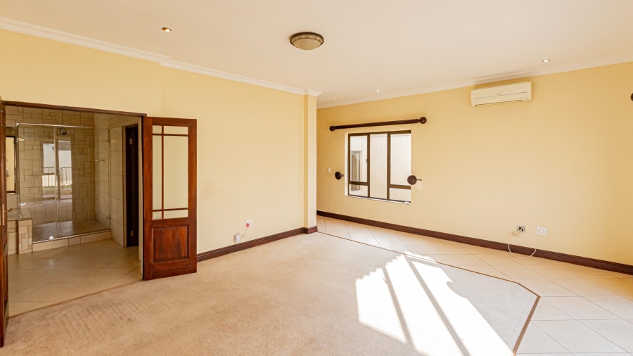 To Let 7 Bedroom Property for Rent in Dainfern Golf Estate Gauteng