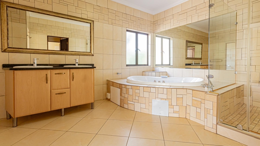 To Let 7 Bedroom Property for Rent in Dainfern Golf Estate Gauteng