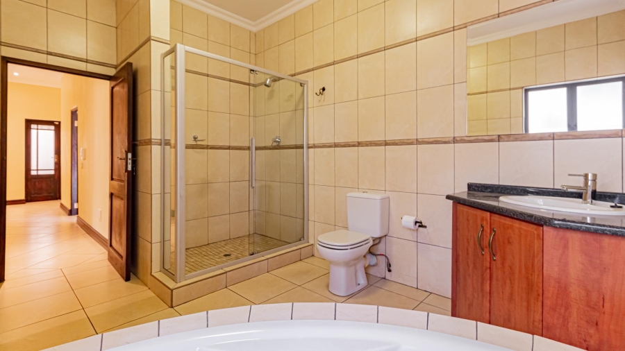 To Let 7 Bedroom Property for Rent in Dainfern Golf Estate Gauteng