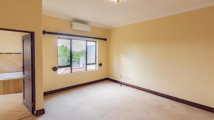 To Let 7 Bedroom Property for Rent in Dainfern Golf Estate Gauteng