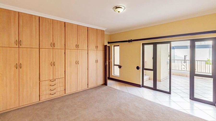 To Let 7 Bedroom Property for Rent in Dainfern Golf Estate Gauteng