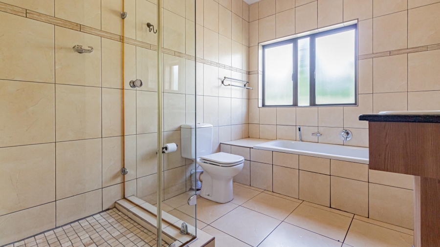 To Let 7 Bedroom Property for Rent in Dainfern Golf Estate Gauteng