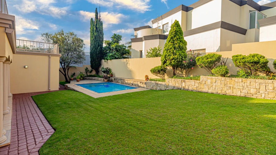 To Let 7 Bedroom Property for Rent in Dainfern Golf Estate Gauteng