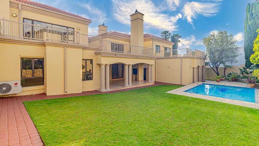 To Let 7 Bedroom Property for Rent in Dainfern Golf Estate Gauteng