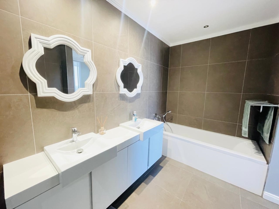 3 Bedroom Property for Sale in Morningside Gauteng