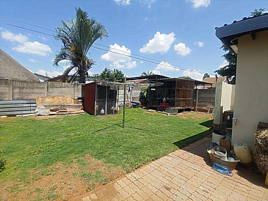 4 Bedroom Property for Sale in Jan Niemand Park Gauteng