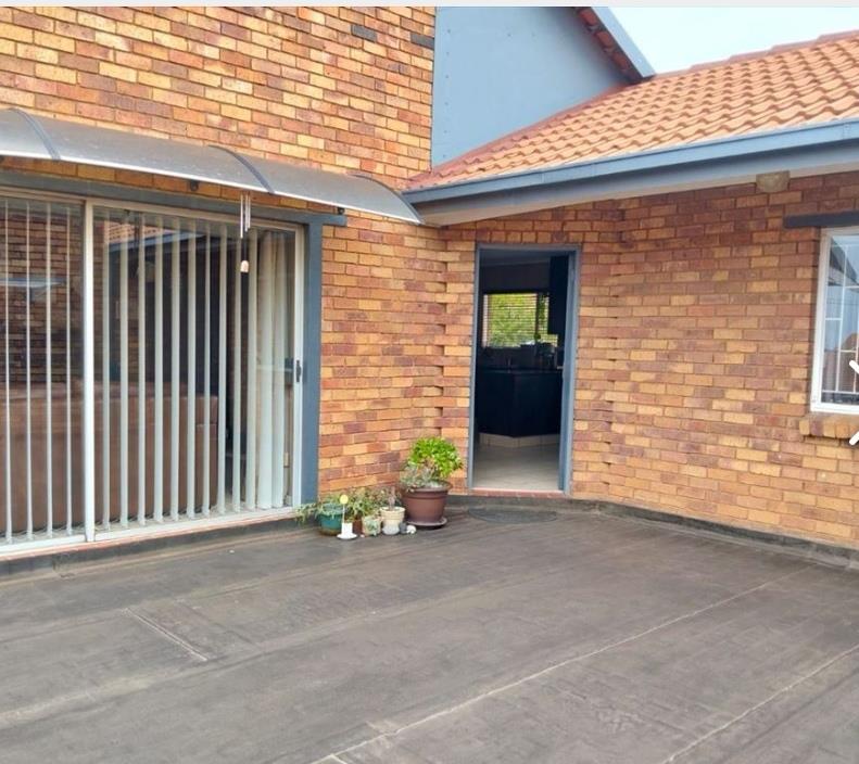 3 Bedroom Property for Sale in Terenure Gauteng